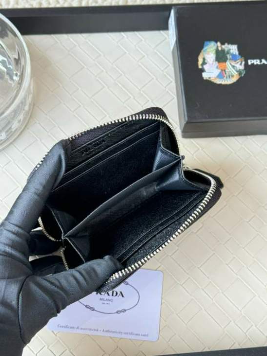 Picture of Prada Wallets _SKUfw173827065fw